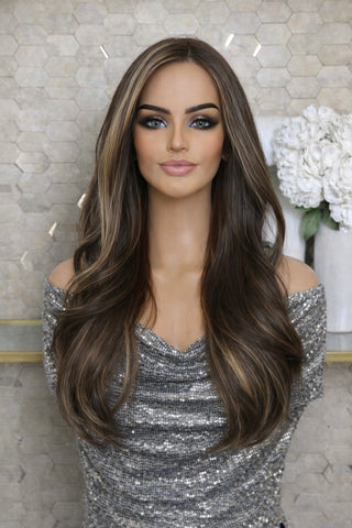 Peruca Giselle Cu Dantela Premium