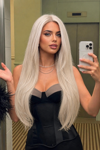 Peruca Donatella Cu Dantela Premium